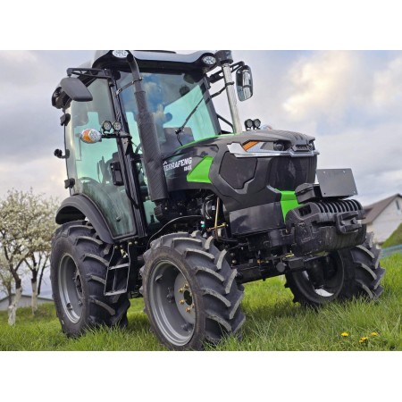 Трактор TERRAFENG 604XL зелений із шумоізольованою кабіною та кондиціонером, євронавіска на гаках, серга